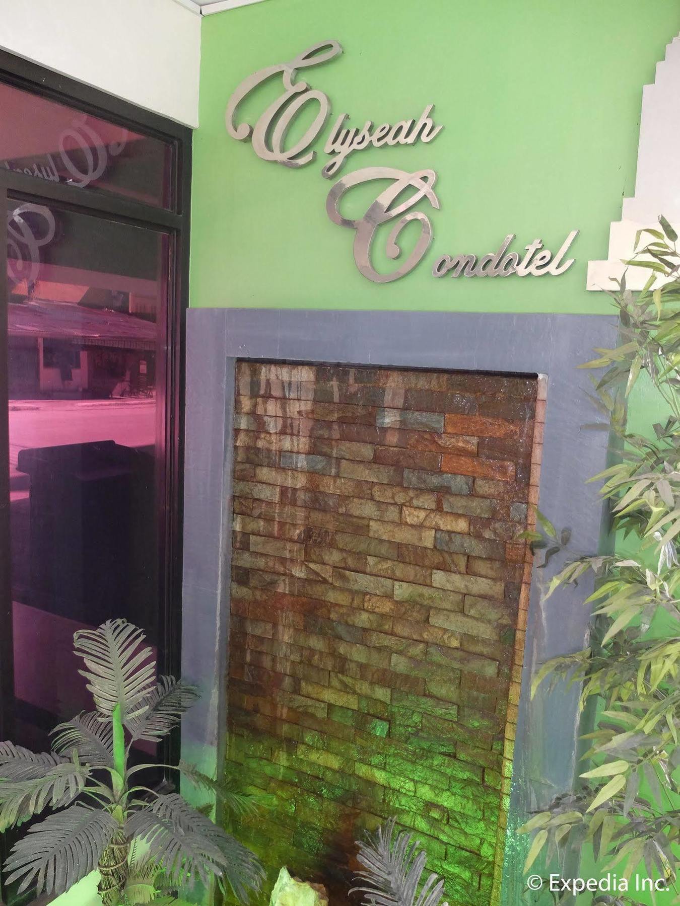 Elyseah Condotel Angeles Exterior photo
